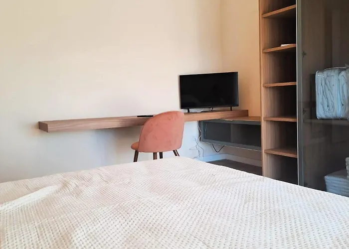 Elegance Penthouse 959 *